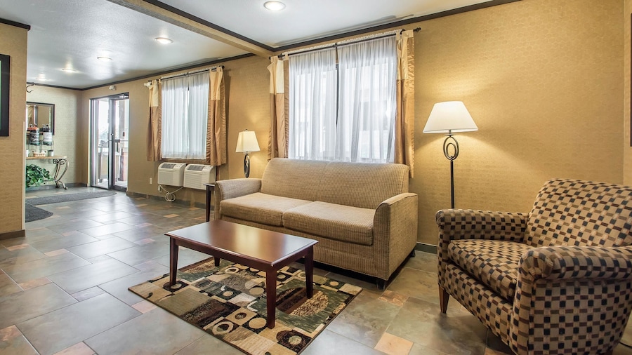 Quality Inn & Suites Decorah