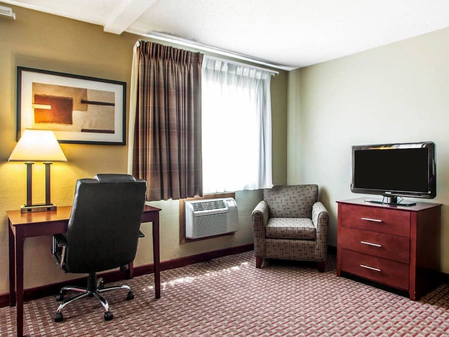 Standard Room, 2 Queen Beds, Non Smoking