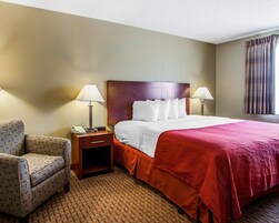 Ropa de cama de alta calidad, colchones con pillow-top y escritorio 