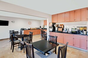 Desayuno continental incluido todos los días