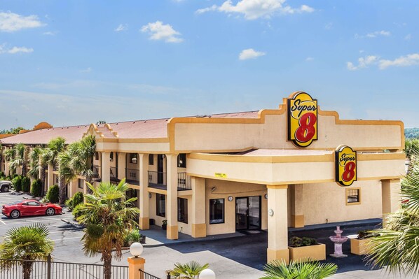 Exterior - Super 8 by Wyndham Stockbridge (Stockbridge)