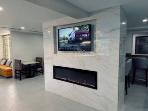 Lobby - La Quinta Inn & Suites by Wyndham Atlanta Roswell (Roswell)