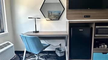 Habitación, 2 camas Queen size, para no fumadores | Ropa de cama de alta calidad y escritorio