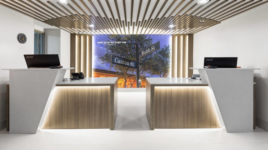 La Quinta Inn & Suites by Wyndham Atlanta Roswell