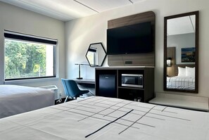 Habitación, 2 camas de matrimonio, no fumadores | Ropa de cama de alta calidad y escritorio
