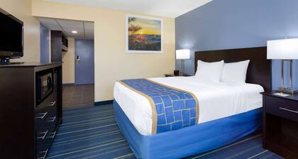 Days Inn by Wyndham Augusta