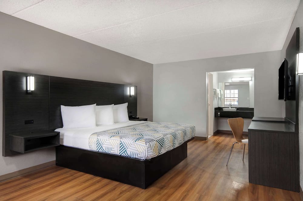 Motel 6 San Antonio, TX - Northwest Medical Center
