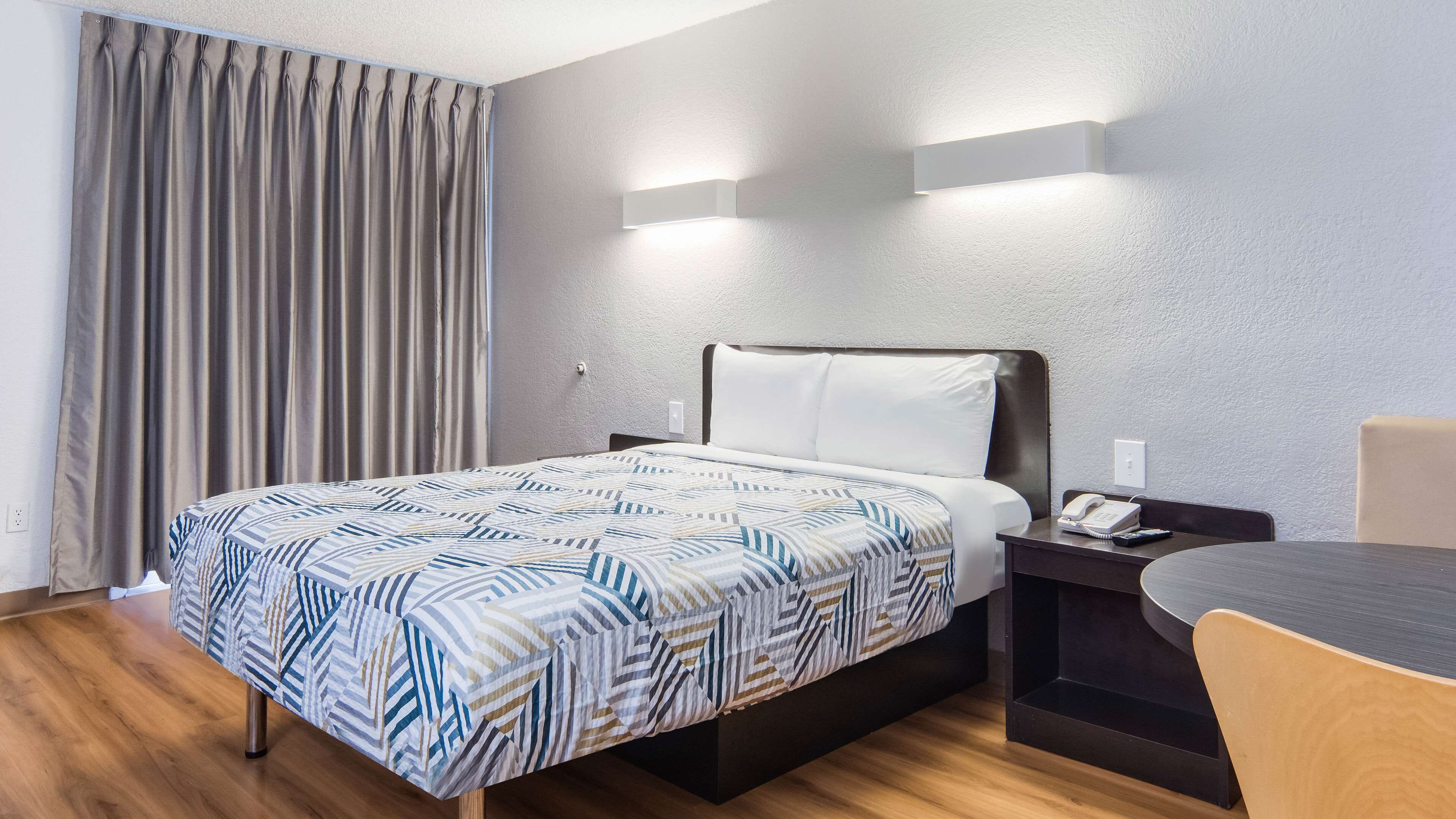 Photo - Motel 6 Addison, TX - Dallas