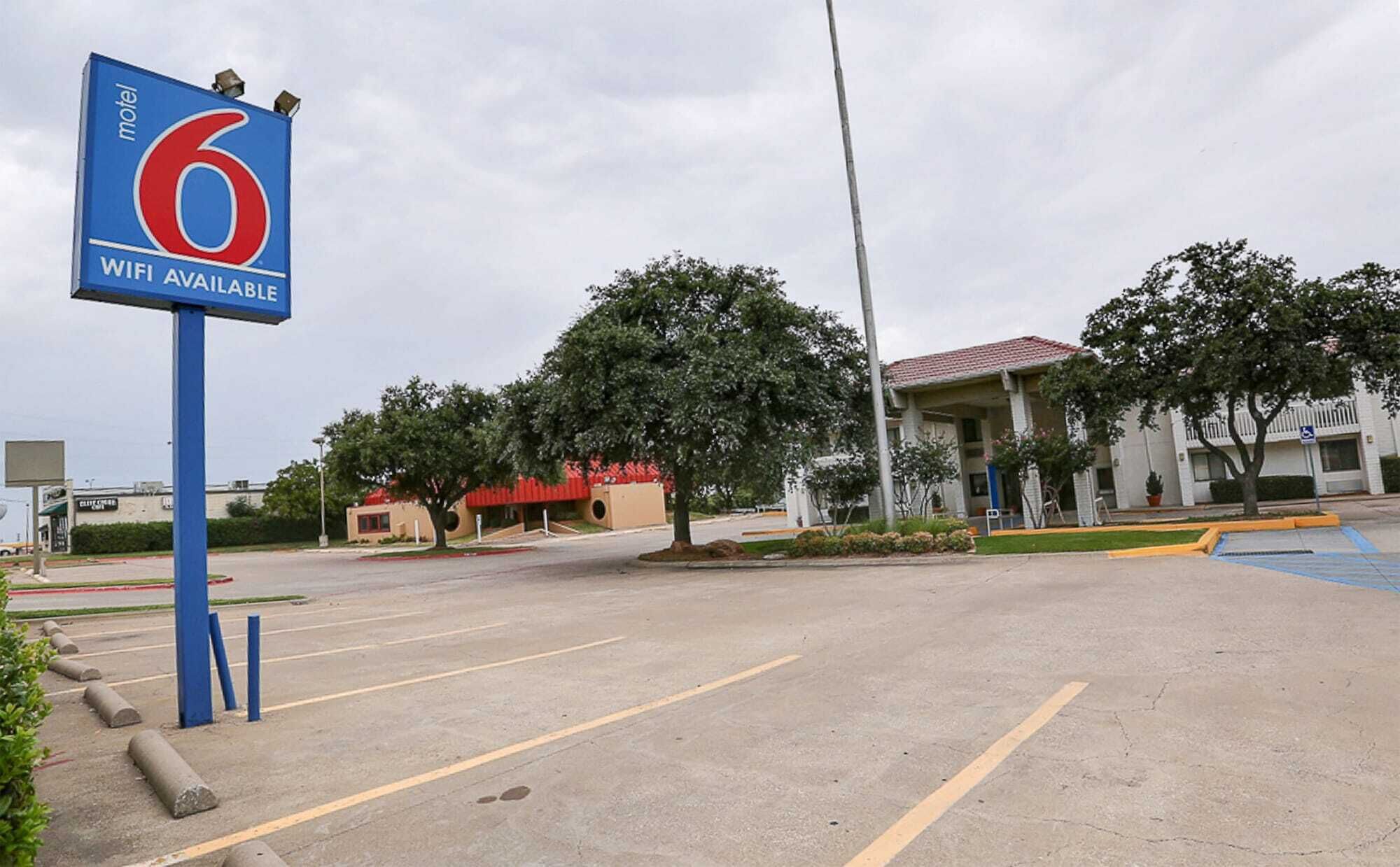 Photo - Motel 6 Addison, TX - Dallas