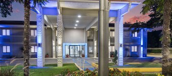 Motel 6 Addison, TX - Dallas