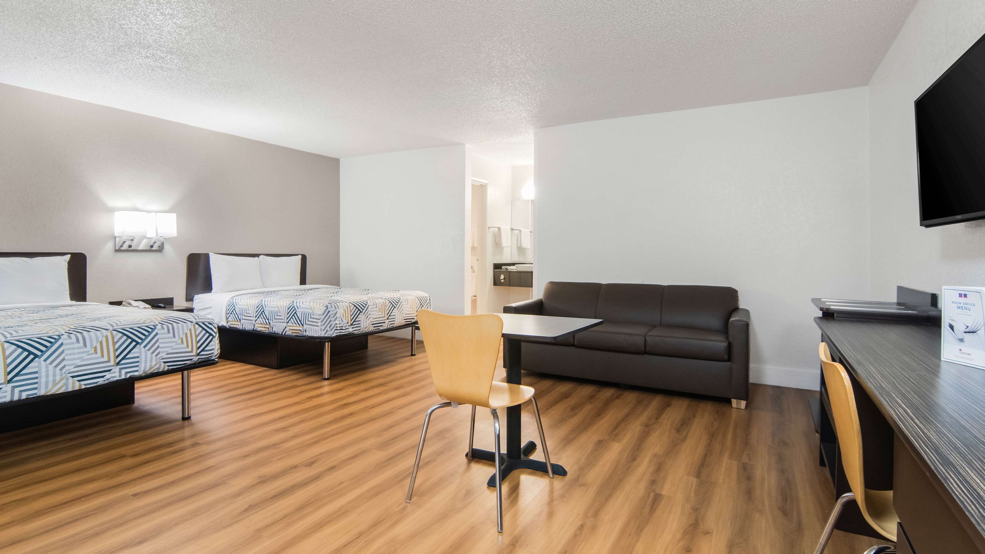 Cunas gratuitas, wifi gratis y ropa de cama 