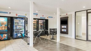 Vending machine - Motel 6 Addison, TX - Dallas (Addison)