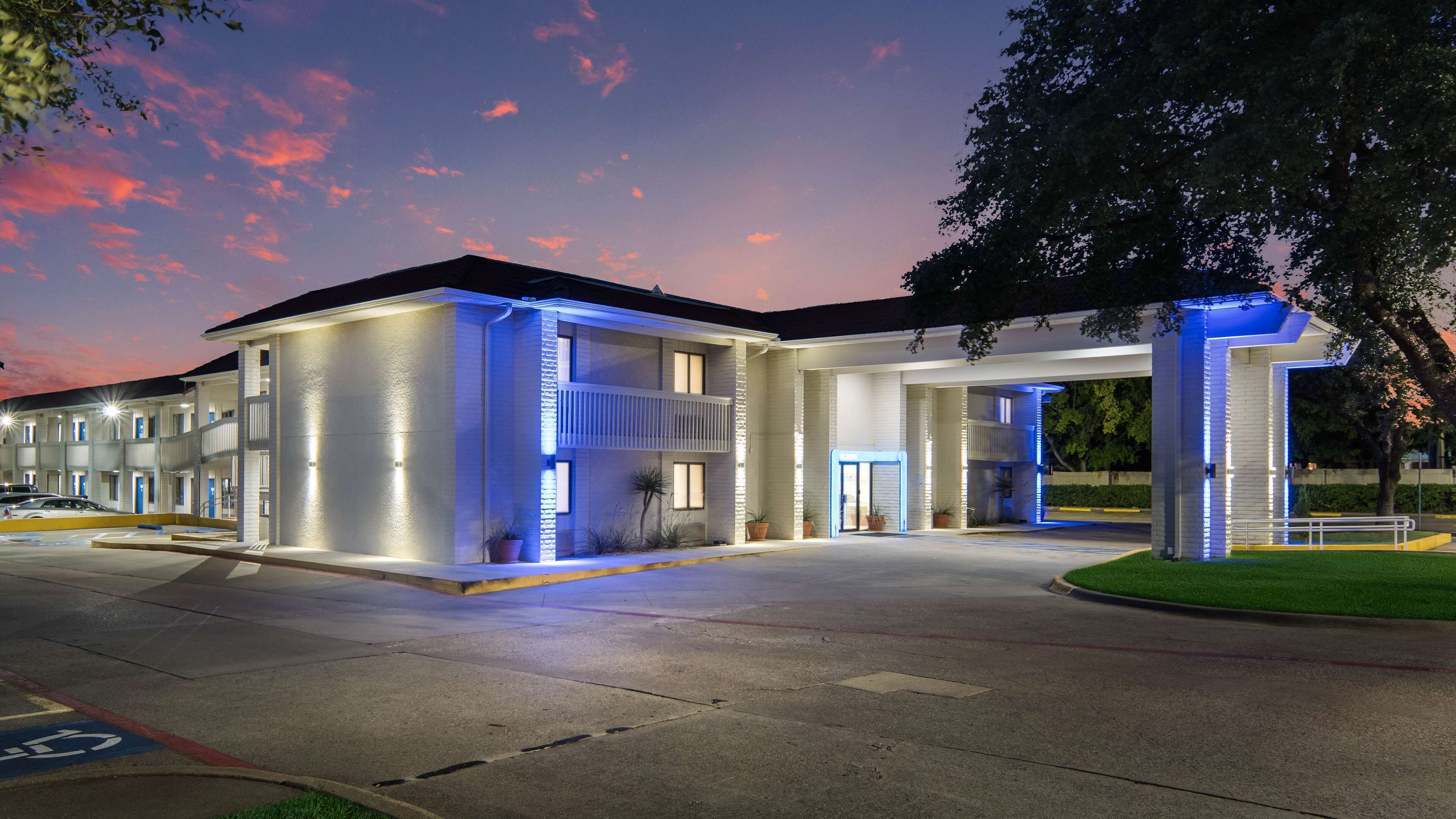 Photo - Motel 6 Addison, TX - Dallas