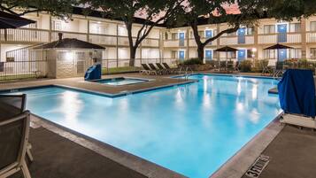 Seasonal outdoor pool