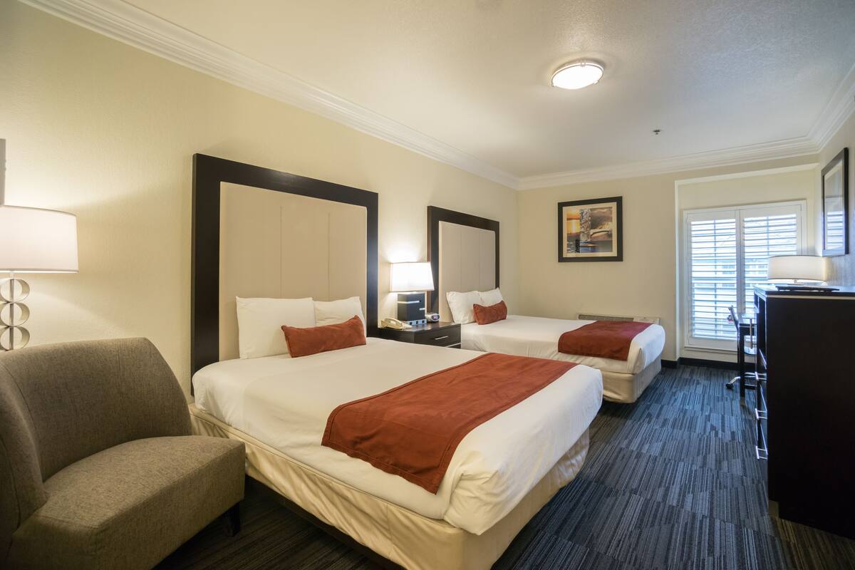 Deluxe Room, 2 Queen Beds