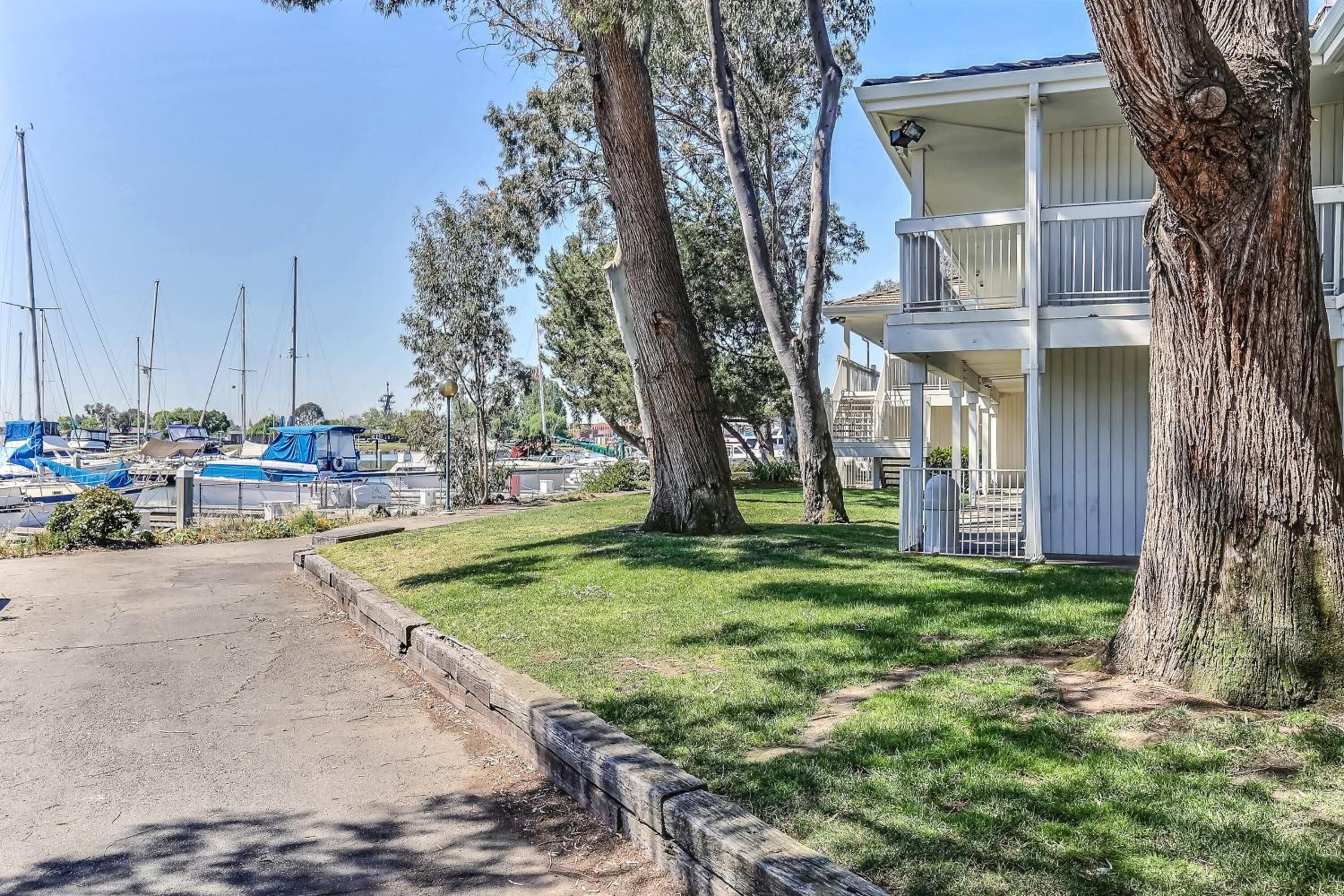 Photo - Motel 6-Oakland, CA - Embarcadero