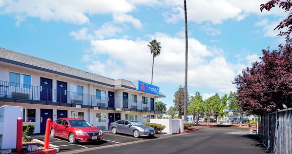 Exterior - Motel 6 Pleasanton, CA (Pleasanton)