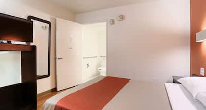 Super 8 by Wyndham Walnut Creek