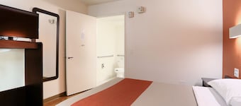 Super 8 by Wyndham Walnut Creek
