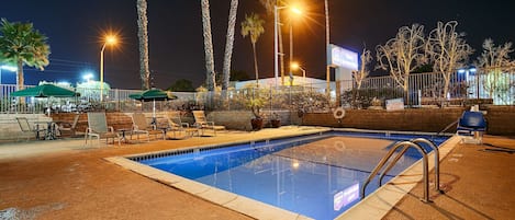 Outdoor pool, sun loungers