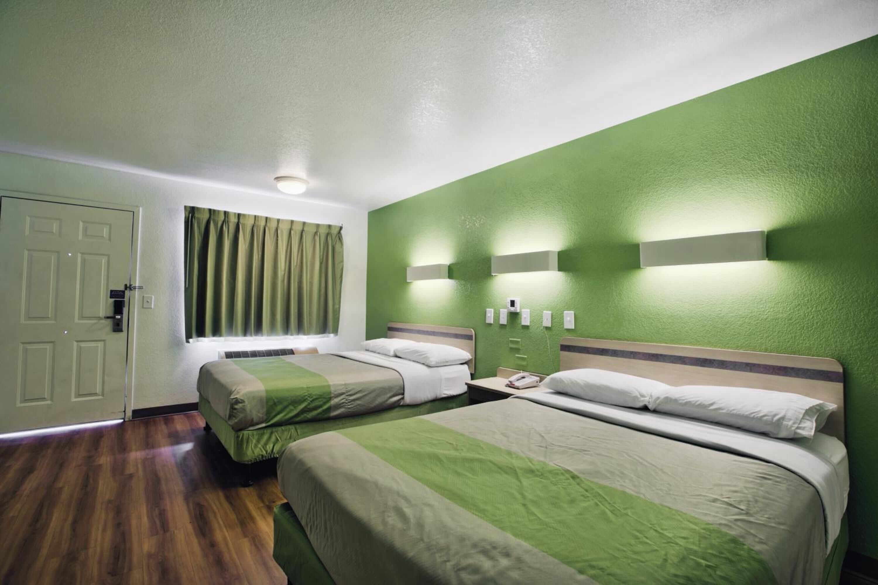 Wi-Fi gratuit, draps fournis