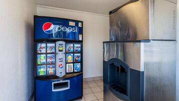 ماكينة بيع آلية