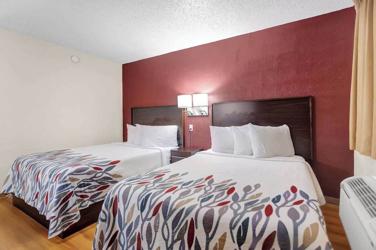 Free WiFi, bed sheets, wheelchair access