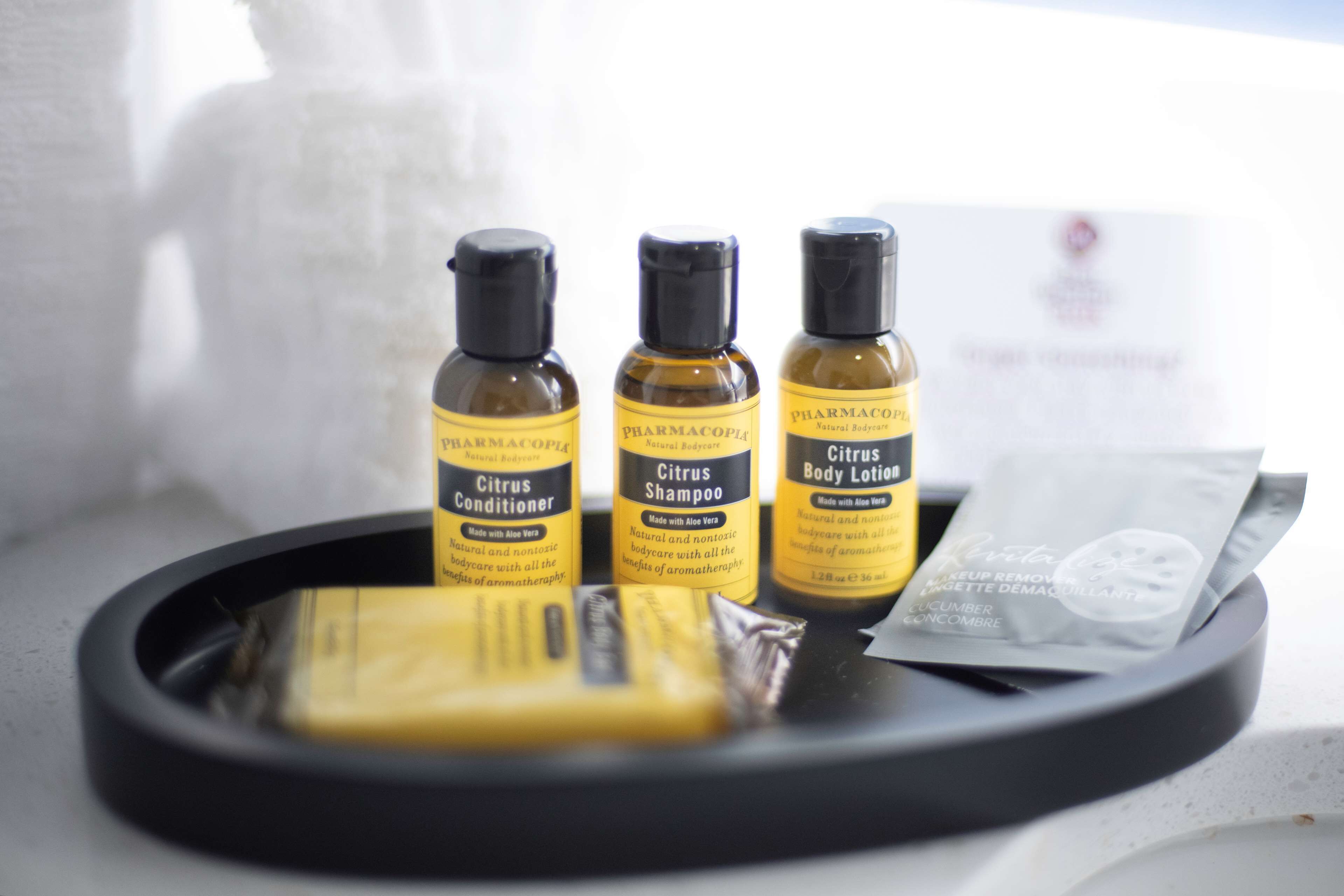 rainfall showerhead, free toiletries, hair dryer, towels