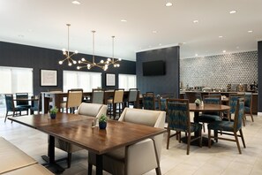 Restaurant - Hyatt Select St. Louis Airport (St. Louis)