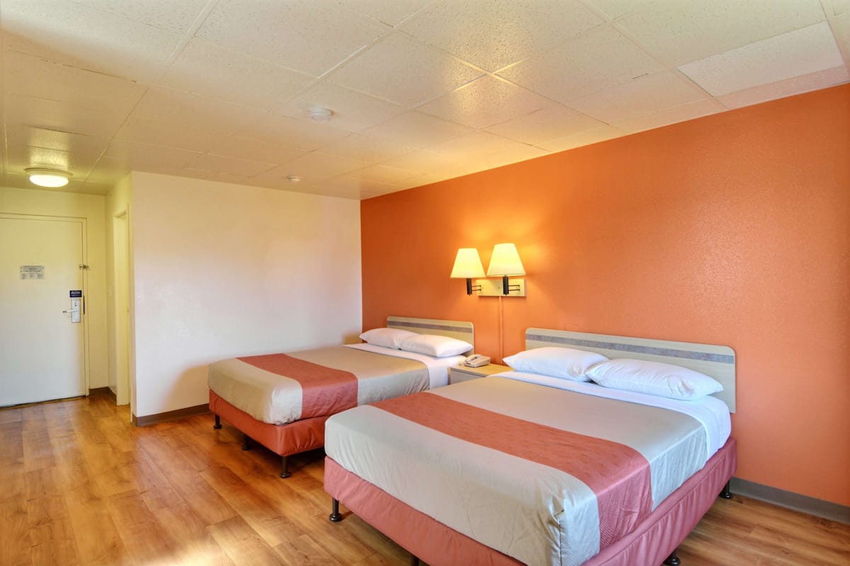 Free WiFi, bed sheets