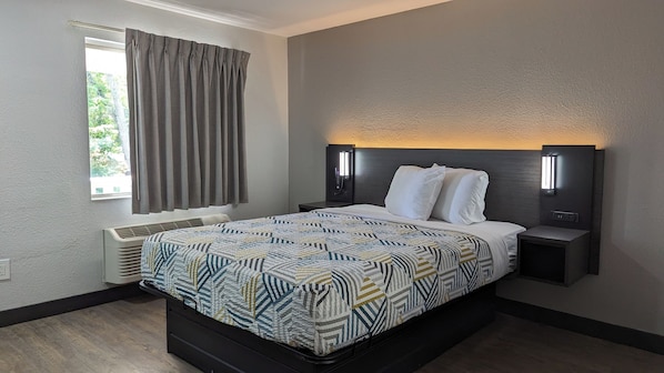 Free WiFi, bed sheets - Motel 6 Nashua, NH - North (Nashua)