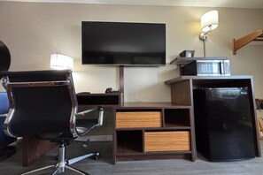 Desk, iron/ironing board, free WiFi, bed sheets