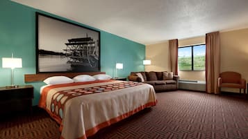 Studio suite, 1 kingsize bed, niet-roken | Een bureau, een strijkplank/strijkijzer, gratis babybedden, gratis wifi