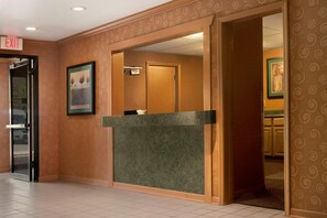 Reception - Super 8 by Wyndham Peoria East (East Peoria)