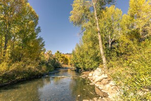 Lake - Rabbit Ears Motel (Steamboat Springs)