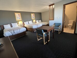 Deluxe Triple Room | Free WiFi, bed sheets