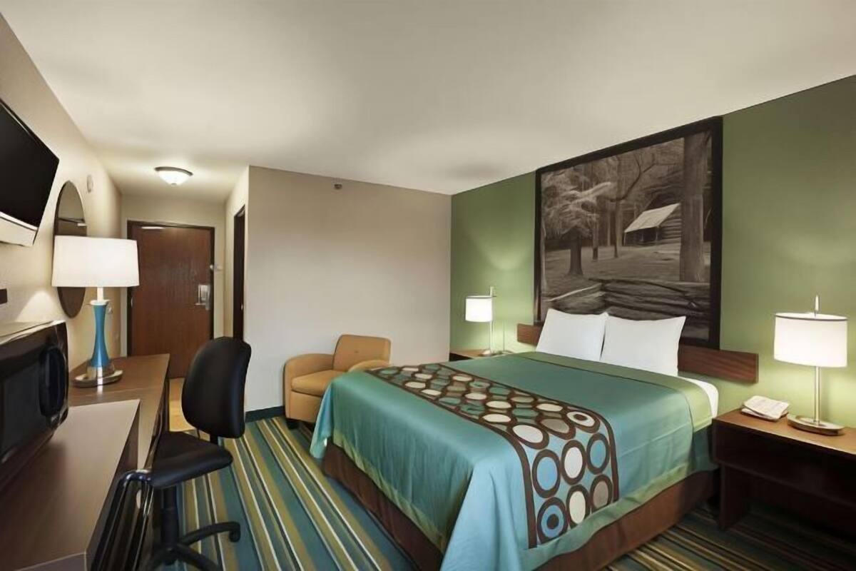 Zimmersafe, Schreibtisch, kostenlose Babybetten, Zustellbetten