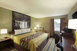 In-room safe, desk, free WiFi, bed sheets - Super 8 by Wyndham Tuscola (Tuscola)