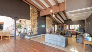 Lobby - Hotel Bay City TX-35 (Bay City)