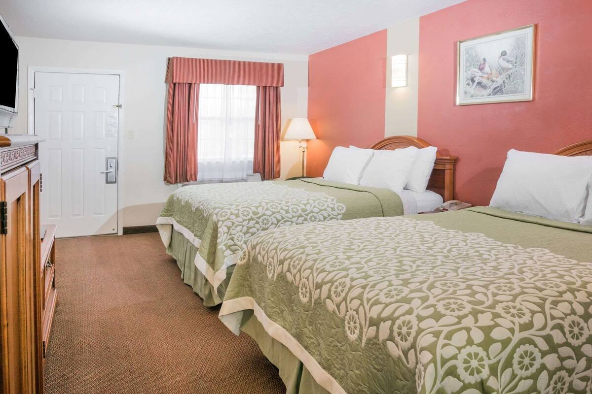 Desk, iron/ironing board, free cribs/infant beds, free WiFi