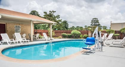 Days Inn by Wyndham Bastrop