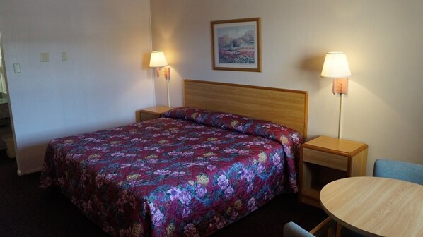 Standard Room, 1 King Bed