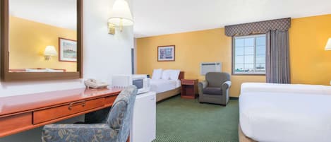 Studio Suite, 2 Queen Beds, Non Smoking (3 Full Beds)