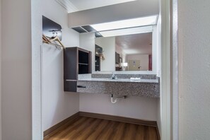 Chuveiro/banheira combinados, toalhas de banho