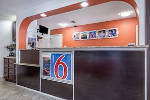 Reception - Motel 6 Marshall, TX (Marshall)