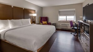Chambre Standard, 1 très grand lit, non-fumeur, réfrigérateur et four à micro-ondes