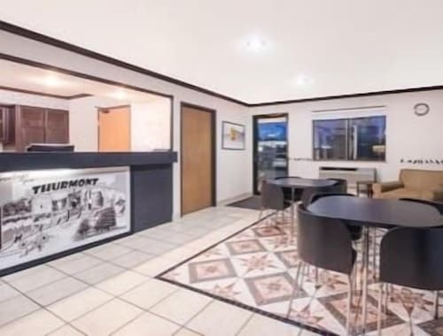 Super 8 by Wyndham Thurmont