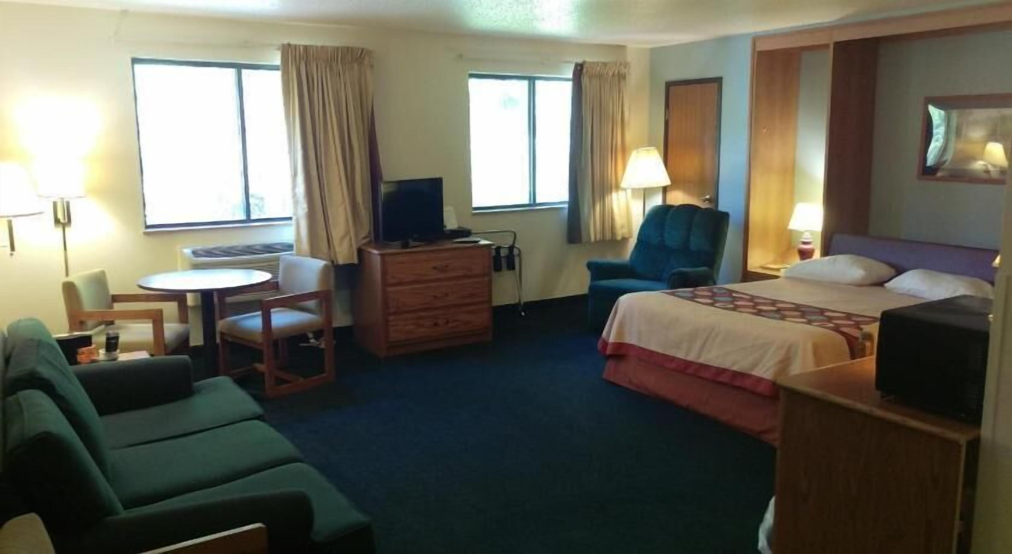 In-room safe, desk, iron/ironing board, free cribs/infant beds