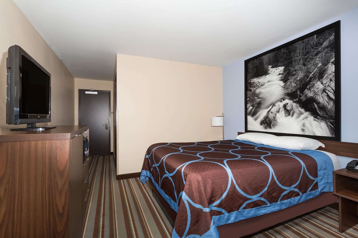 Room, 1 Queen Bed, Non Smoking (Second Floor)