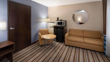 Studio Suite, 1 King Bed, Non Smoking (Second Floor)
